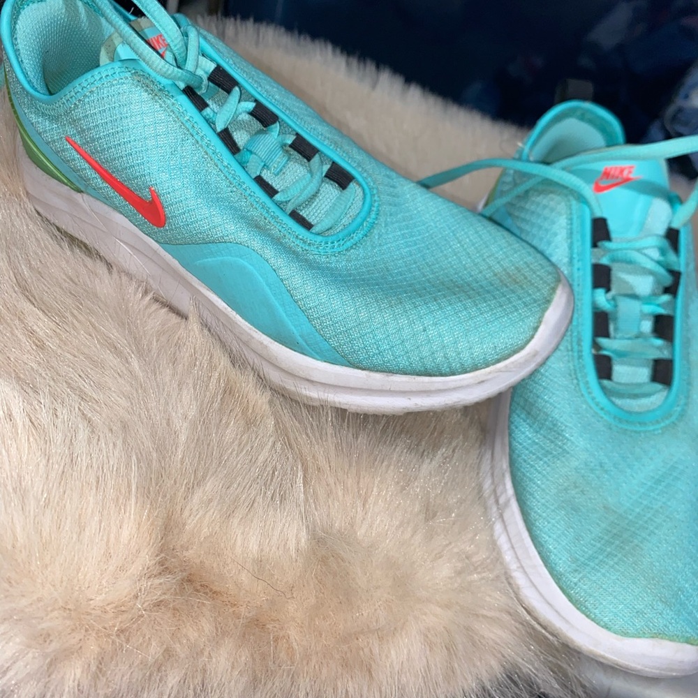 Nike Women's Aqua Running Shoes